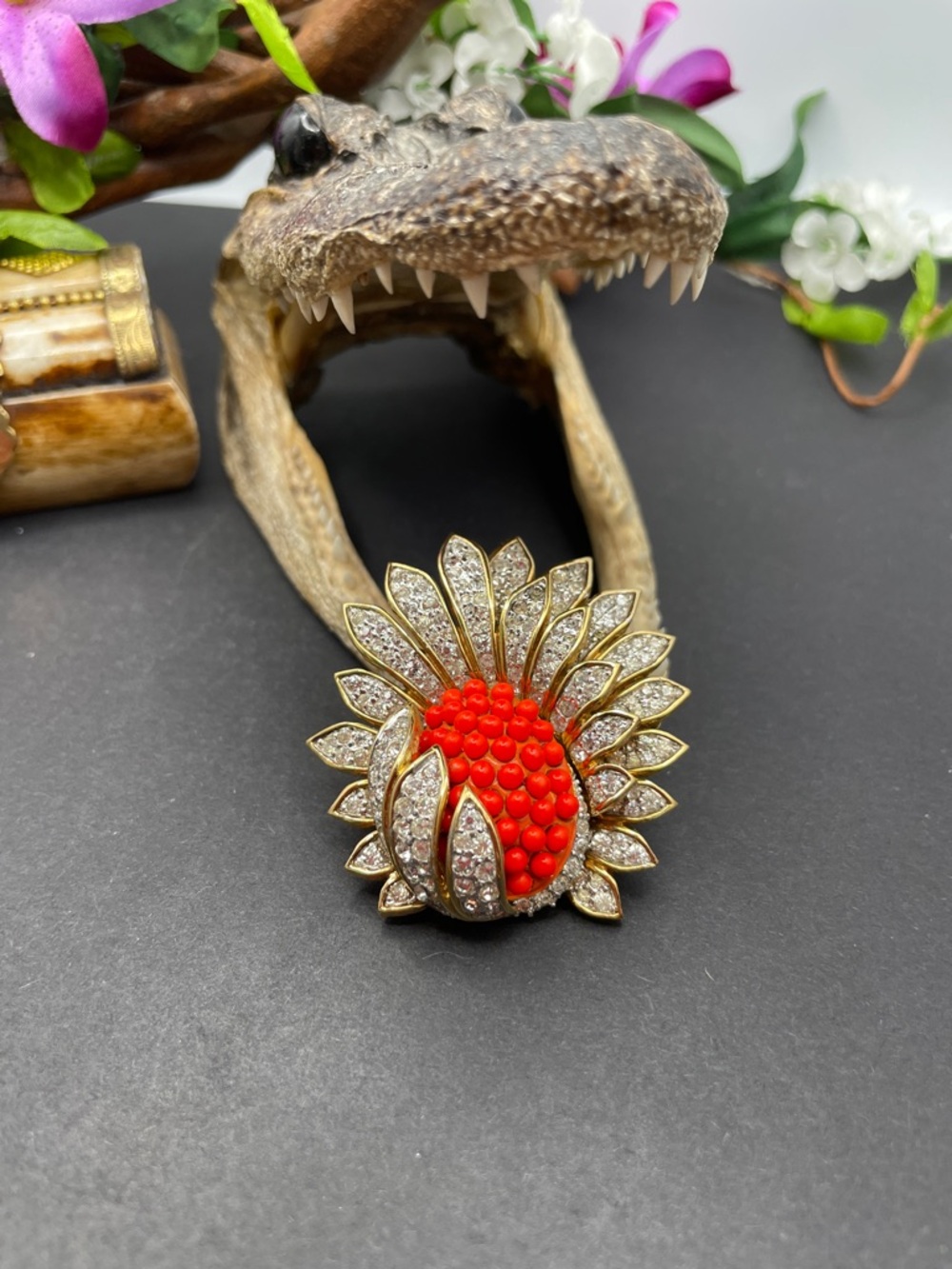 Jomaz pavé crystal brooch vintage